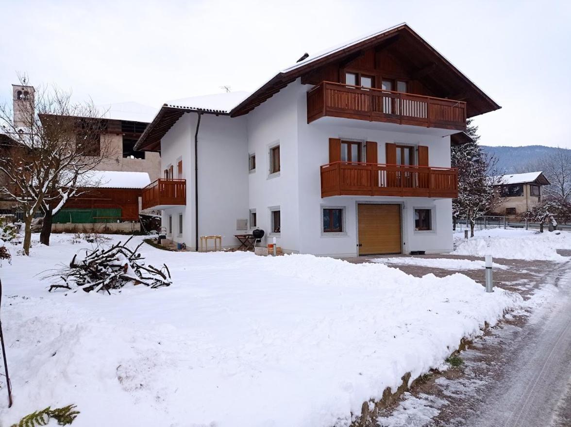 Casa Nel Verde Comano Terme Exteriör bild