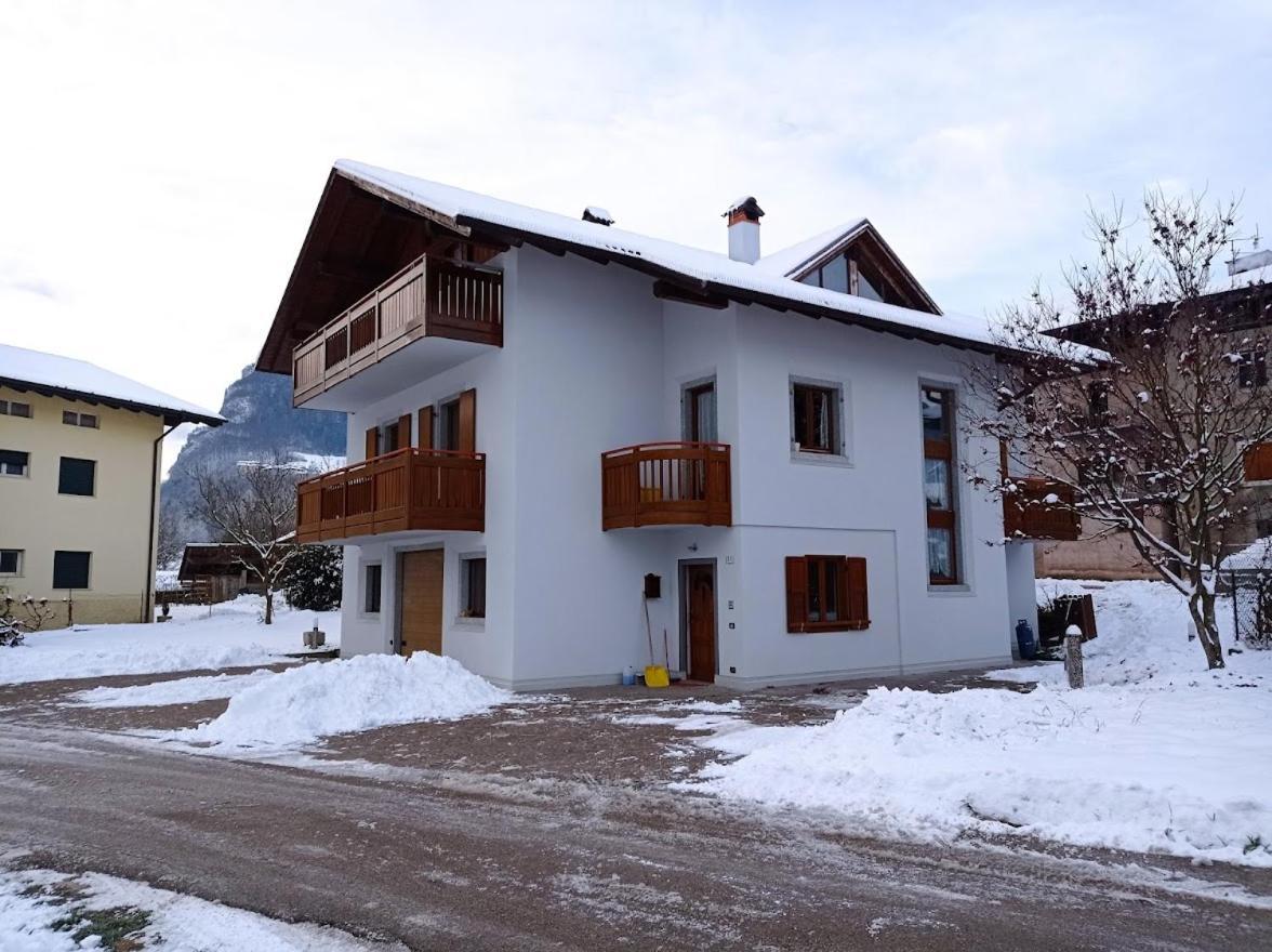 Casa Nel Verde Comano Terme Exteriör bild